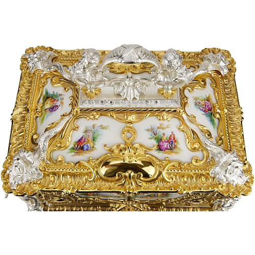 Большой ларец с галантными сценами