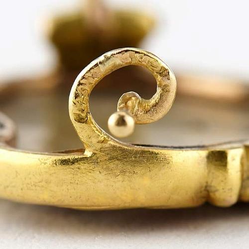 Брошь с алмазами и эмалью. К.Фаберже