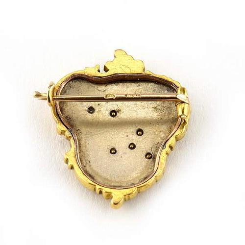 Брошь с алмазами и эмалью. К.Фаберже