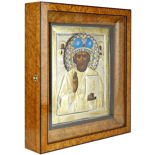 Икона «Святитель Николай Мирликийский Чудотворец» в серебряном окладе с эмалью.