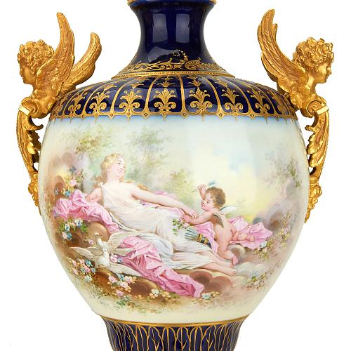 Парные вазы «Девушки и Амуры». Париж.