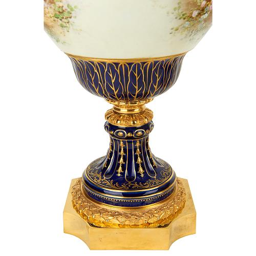 Парные вазы «Девушки и Амуры». Париж.