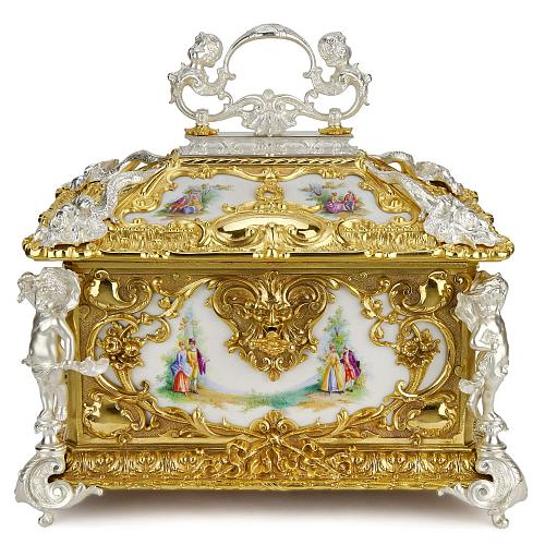 Большой ларец с галантными сценами